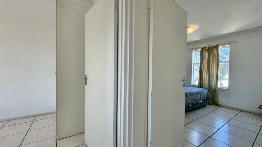 2 Bedroom Property for Sale in Guldenland Western Cape